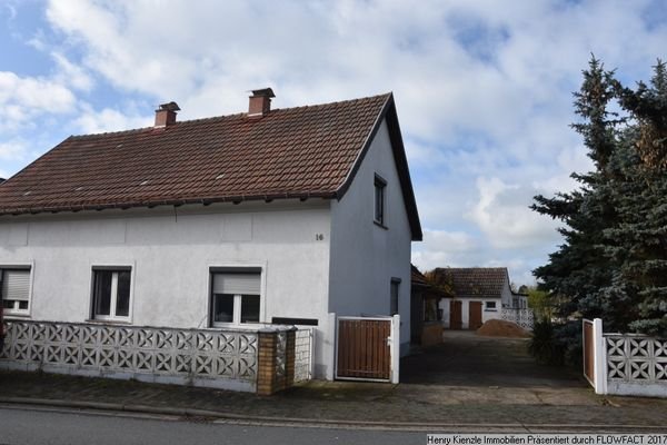 Ein Blick auf das Einfamilienhaus