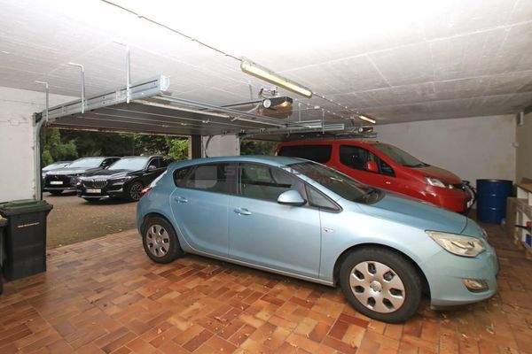 Doppelgarage mit Lager