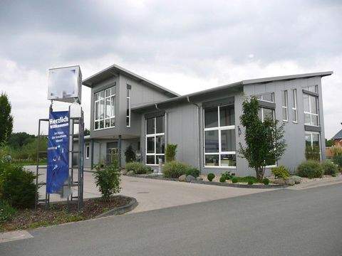 Erlangen Halle, Erlangen Hallenfläche