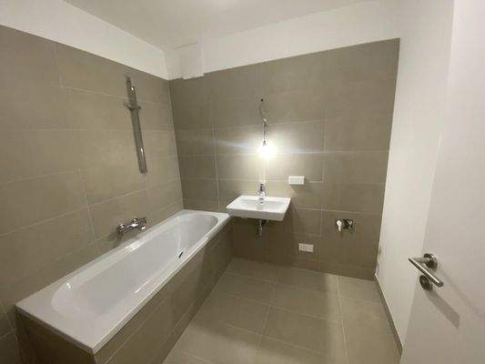 Badezimmer auf beiden Ebenen 