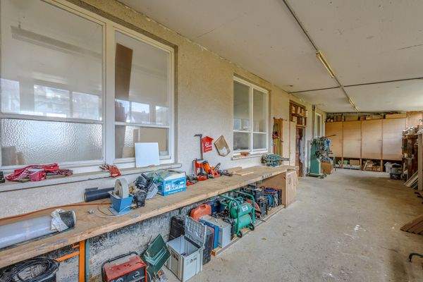 Werkstatt und Lager 1.jpg