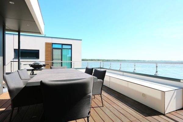  zur Sonnenterrasse auf dem Unterdeck