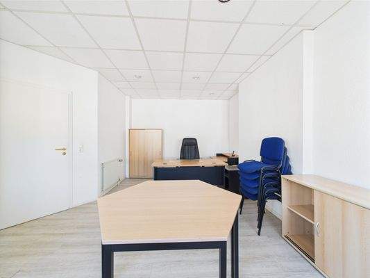 Küche (aktuell Büro 2)