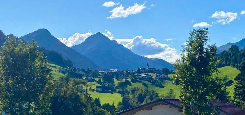 Ausblick auf Hinterthiersee