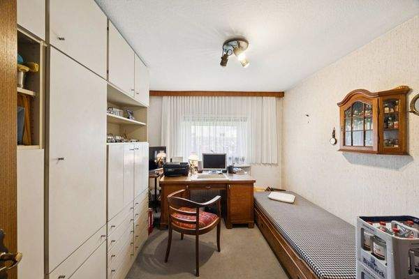 Büro/ Gästezimmer im Erdgeschoss