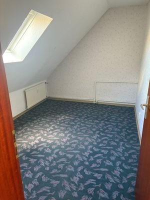 Zimmer / Abstellraum im DG