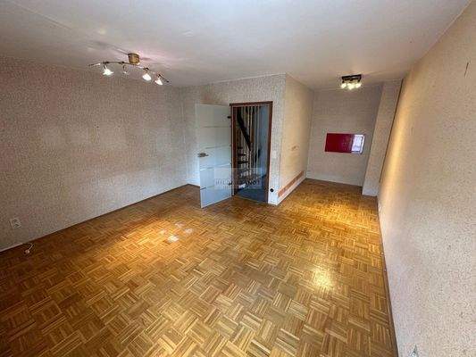 Wohnzimmer mit Essecke 