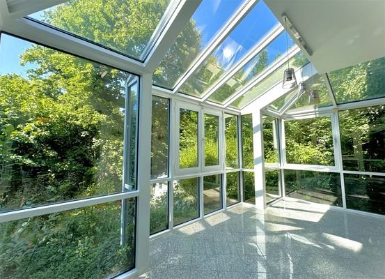 Lichtdurchfluteter Wintergaart