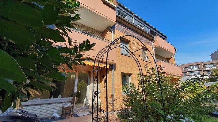 Gartenseite Balkon 1. OG re