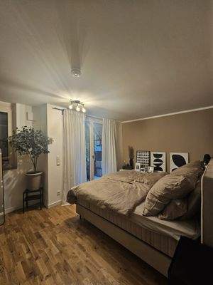 Großes Schlafzimmer