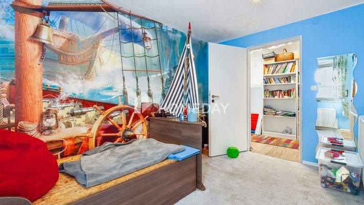 1. OG Kinderzimmer 1 2