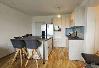 WhatsApp Image 2025-11-16 at 14.00.35 (2)