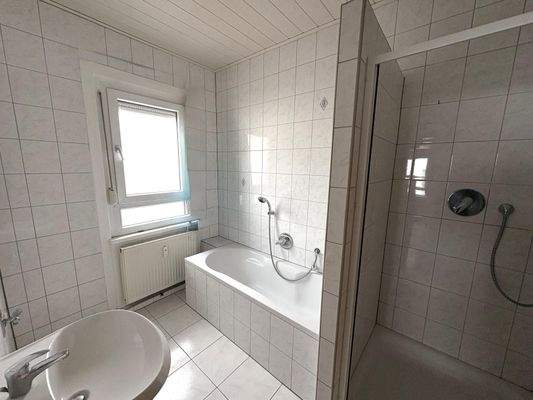 Tageslichtbad OG-Wohnung