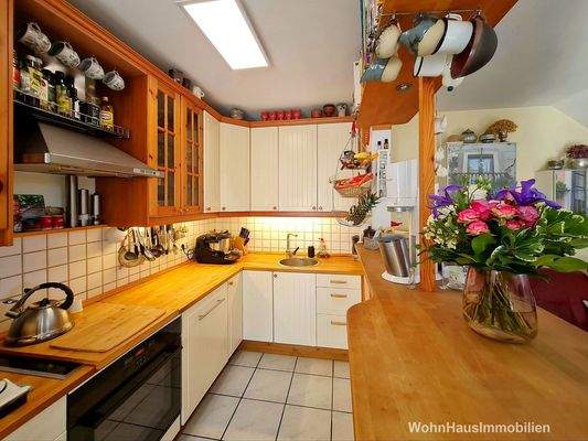 Einbauküche halboffen im Obergeschoss