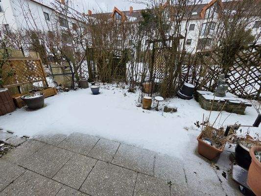 Terrasse mit Schneedecke