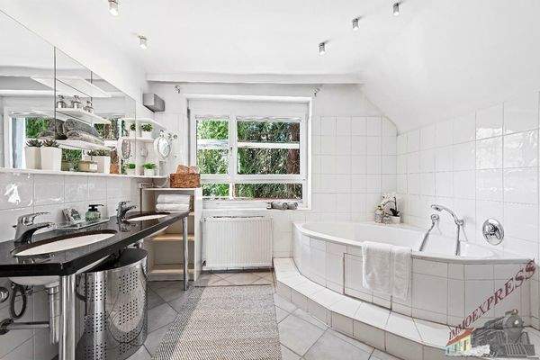 B9 Badezimmer 1. Stock