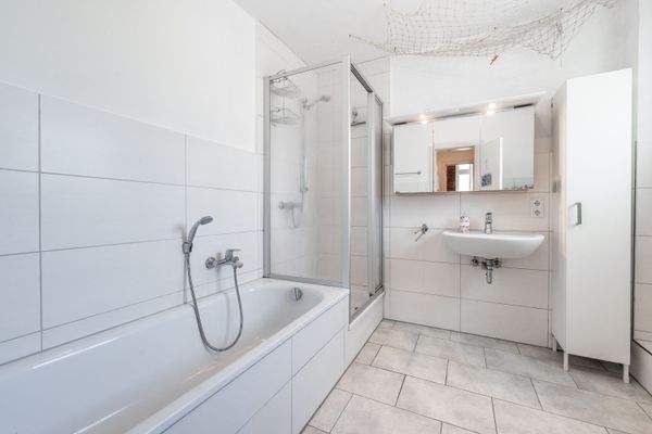 Heimfeld-Geräumiges-Reihenendhaus-mit-großem-Garten-21