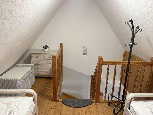 Nordstrand Spitzboden Treppe.jpg