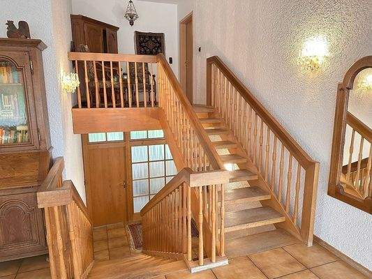 Aufgang Obergeschoss u. Souterain.jpg
