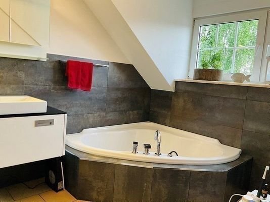 Badezimmer 2.jpg
