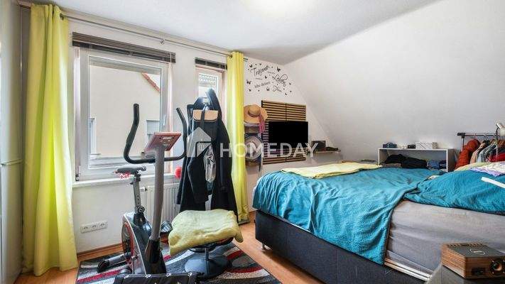 1. OG Schlafzimmer 1