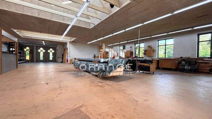 Produktions- und Lagerfläche mit Tageslicht