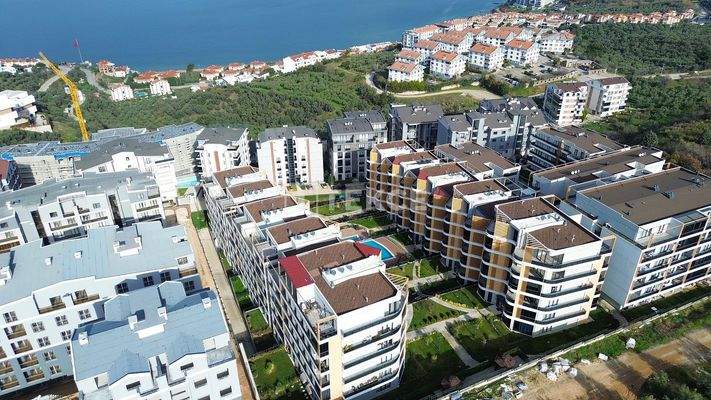 Sea View 4-Bedroom Apartment in Güzelyalı, Mudanya, Bursa
