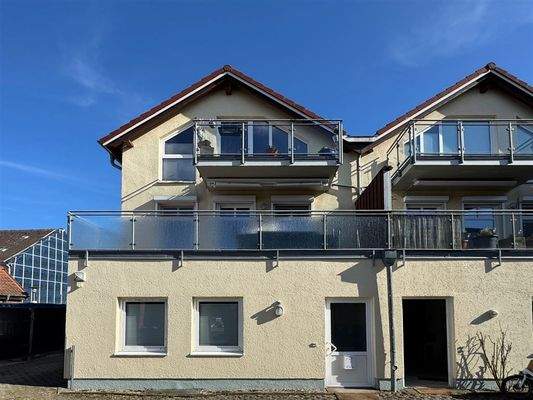 Blick rückwärtig auf Balkon