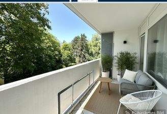 Balkon - KI-generiertes Bild