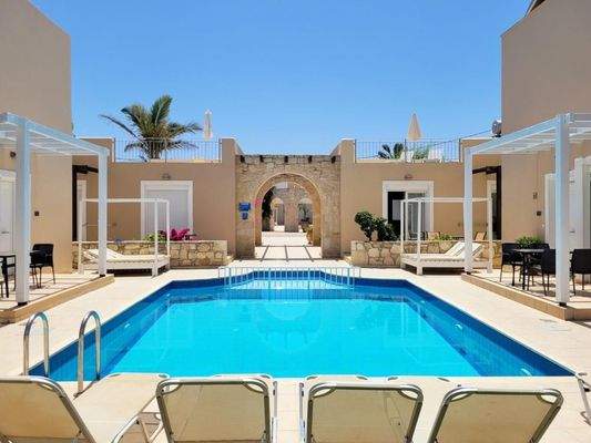 Kreta, Nopigia: Schöne 2-Zimmer-Wohnung in Anlage in Strandnähe zu verkaufen