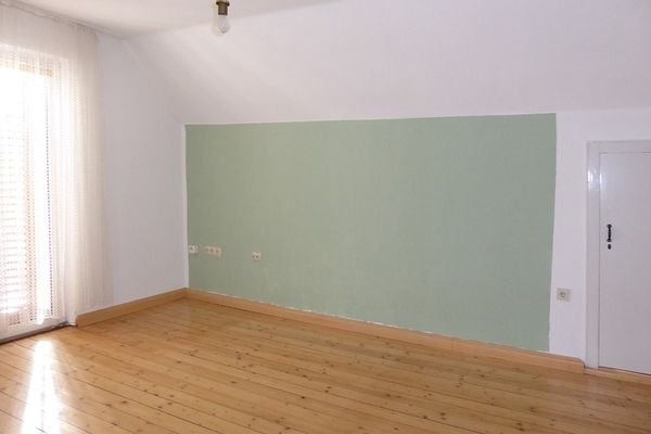 Zimmer im Altbau (OG)