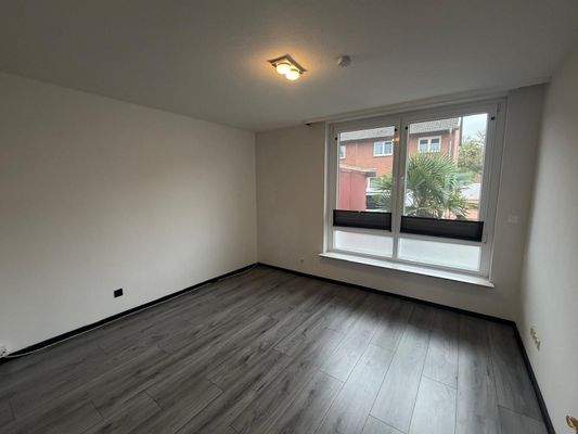 cb5cab02-d7b9-4d35-b6c4-e232eb9203a3