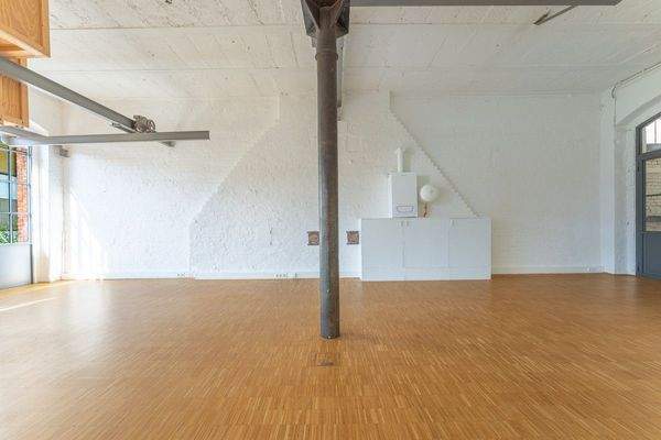 Großzügiger Atelier- und Büroraum (115 qm)