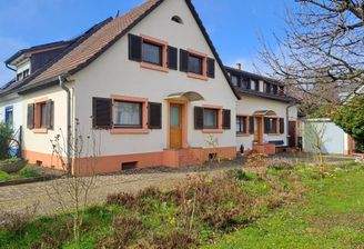 Hausansicht außen 02.jpg