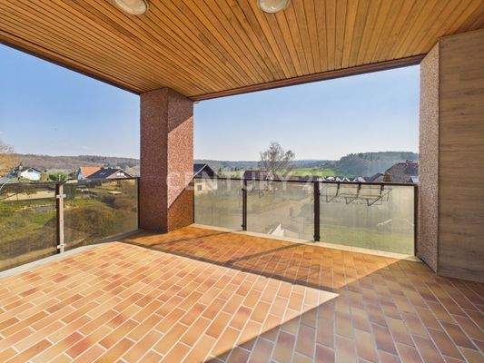 Große Loggia mit Süd-Westausrichtung