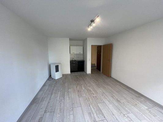 Wohn- und Schlafzimmer 2