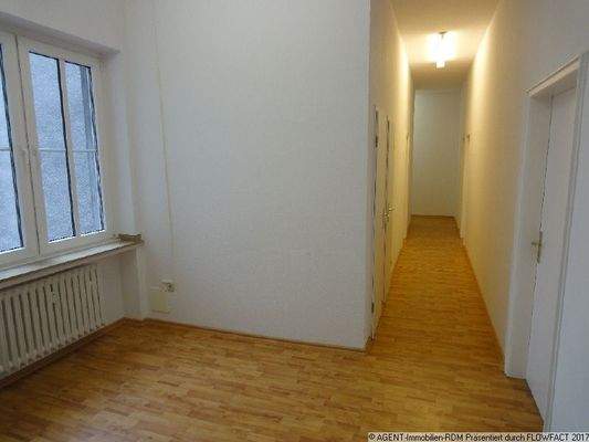 Verteilerflur zu den einzelnen Räumen