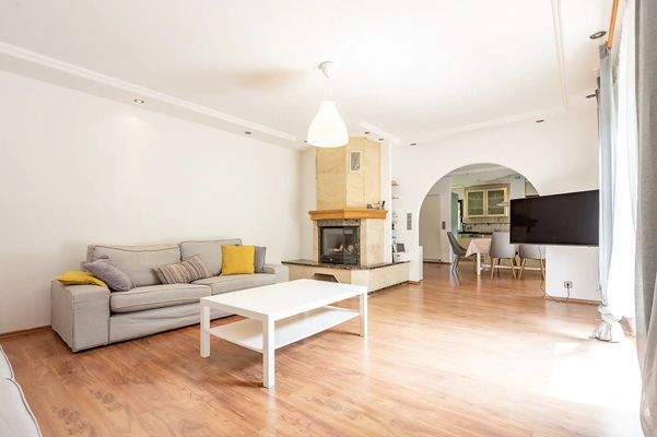 Wohnbereich mit Kamin