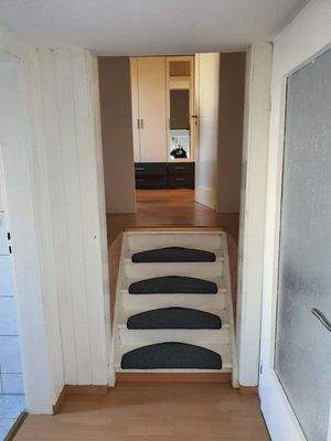 Aufgang -Gäste-Kinder-Zimmer-OG