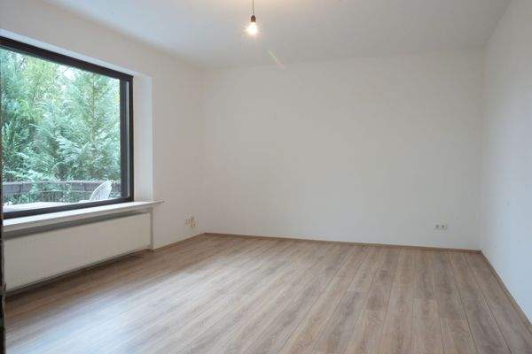 Wohn- und Schlafzimmer