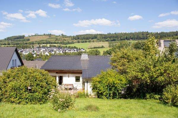 3079085e Gartenansicht