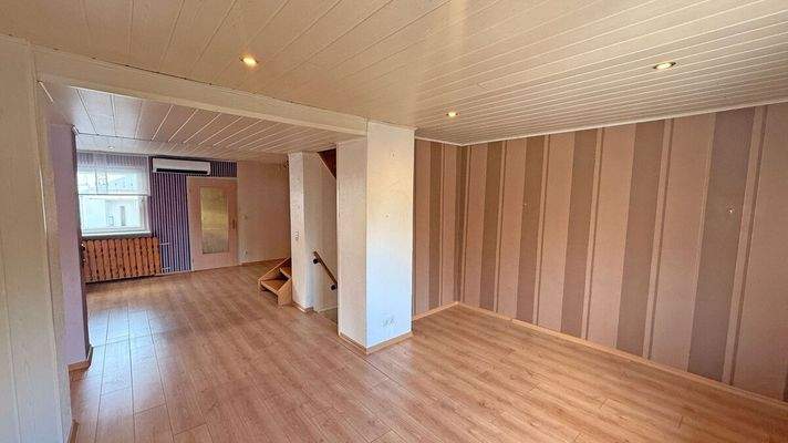 Wohn- und Esszimmer Haupthaus