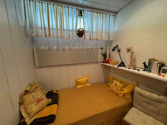 Schlafzimmer mit 2 Betten