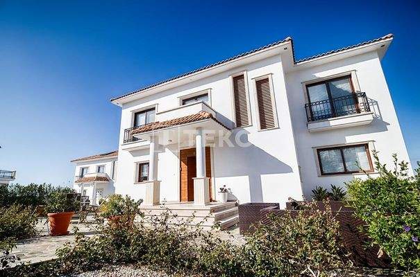 Detached Seafront Villas in North Cyprus Girne