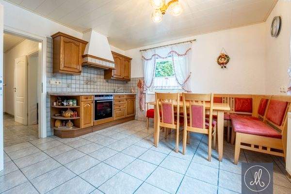 Küche EG mit Essbereich