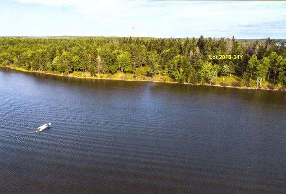 Cape Breton - Wunderschönes Fluss-Ufergrundstück a