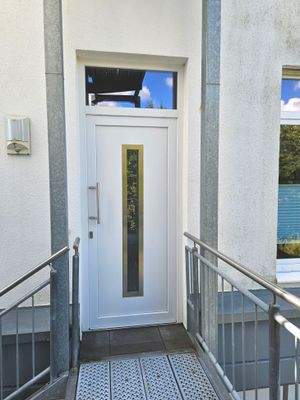 Separater Eingang zur Wohnung 1
