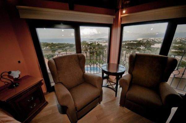 Kreta, Katsikia: Luxuriöse Villa mit Pool, Garten, Meerblick zu verkaufen