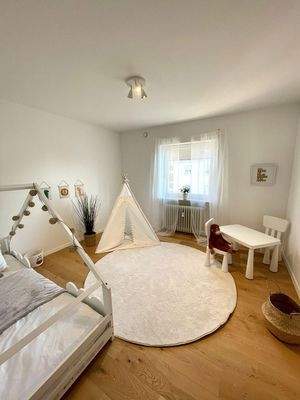 Kinder-/Arbeitszimmer