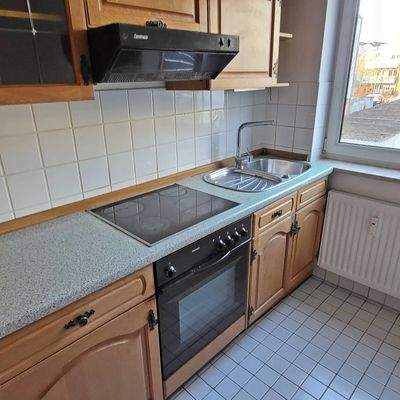 mit Cerankochfeld und Geschirrspüler